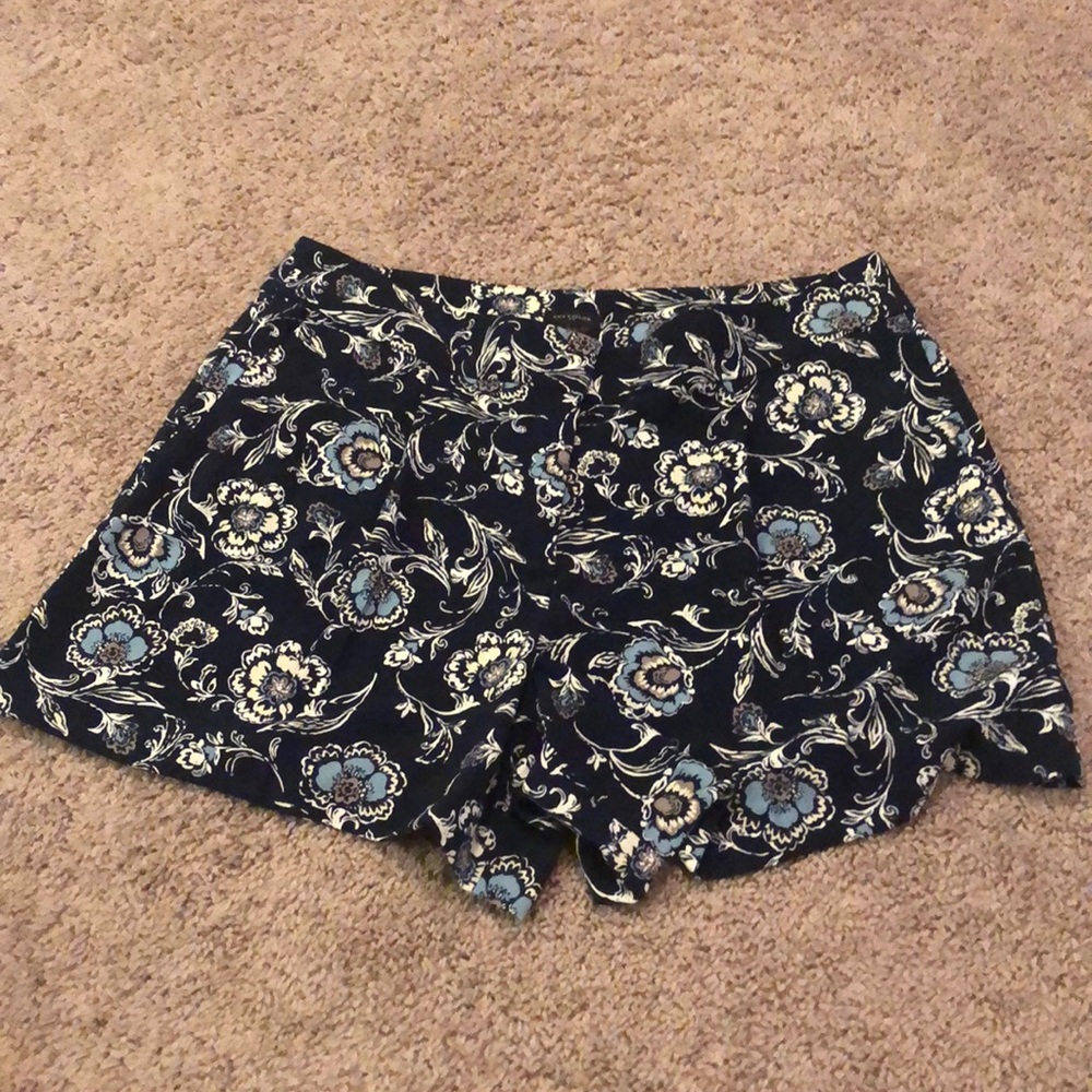 Fit and flowy floral shorts!